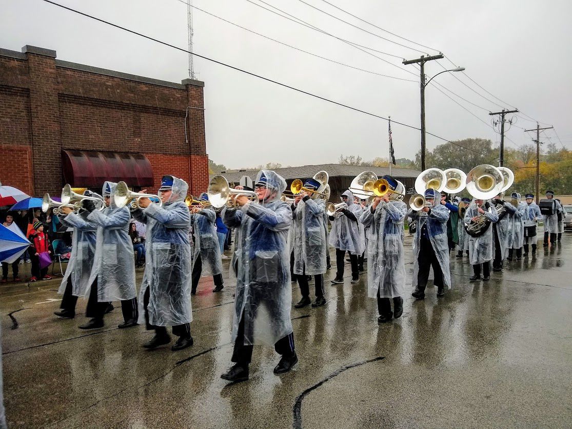 EIU homecoming parade marching band